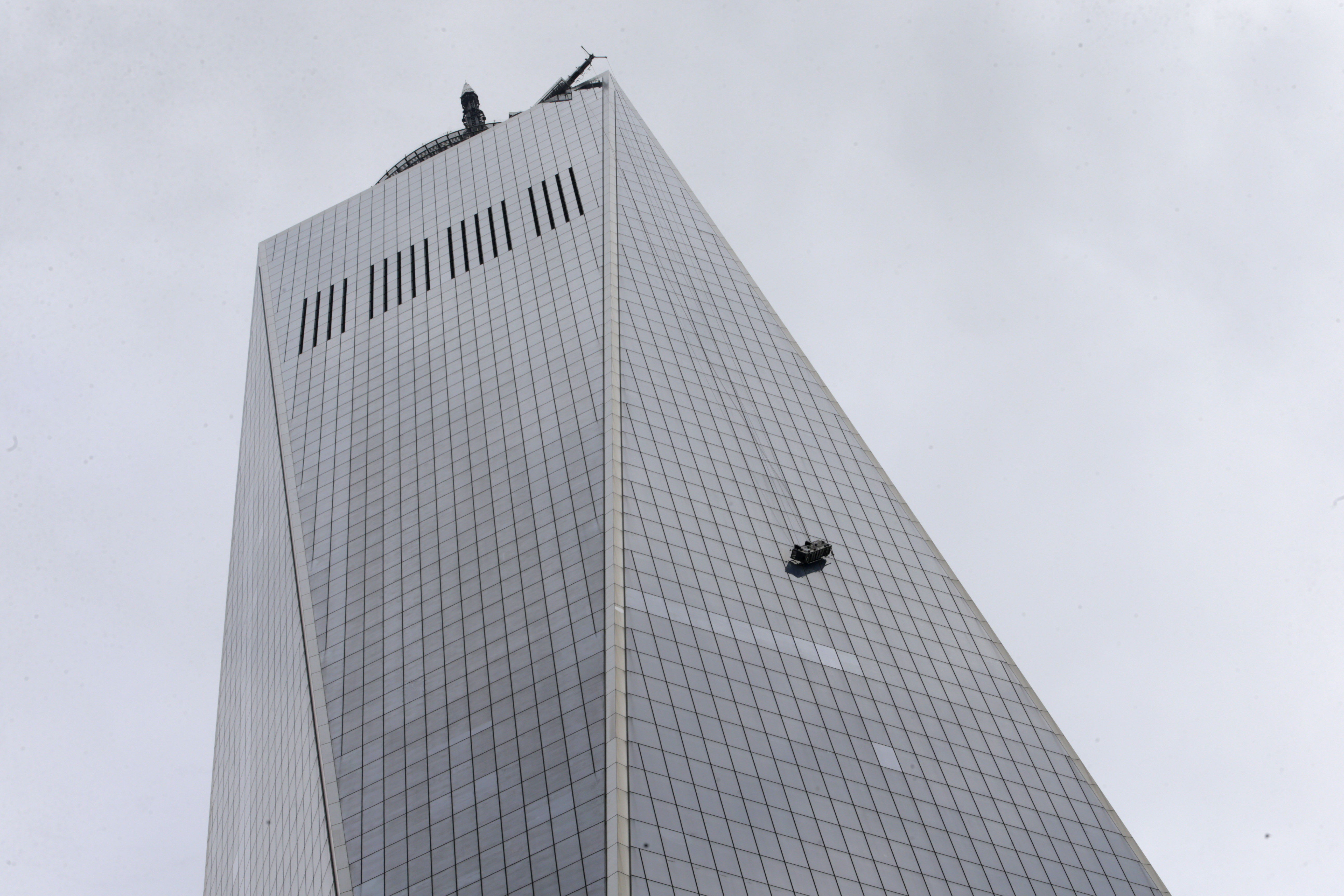 Δραματικές ώρες για δύο εργαζόμενους στο One World Trade Center